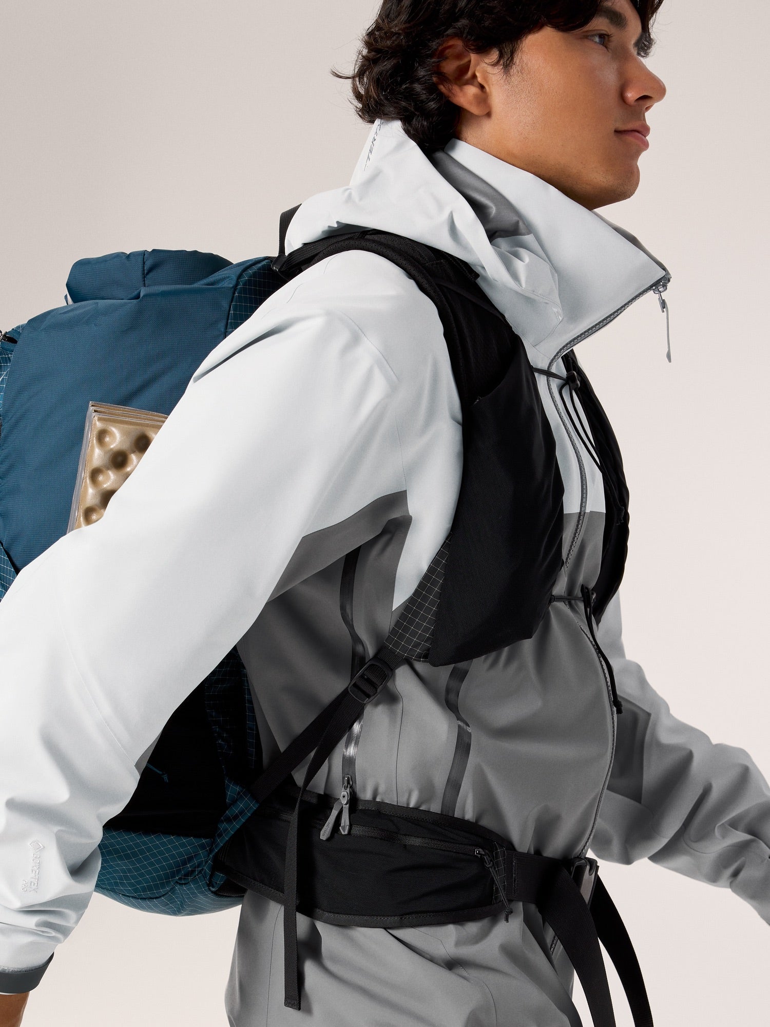 Beta AR Jacket 防水硬殼外套 男款