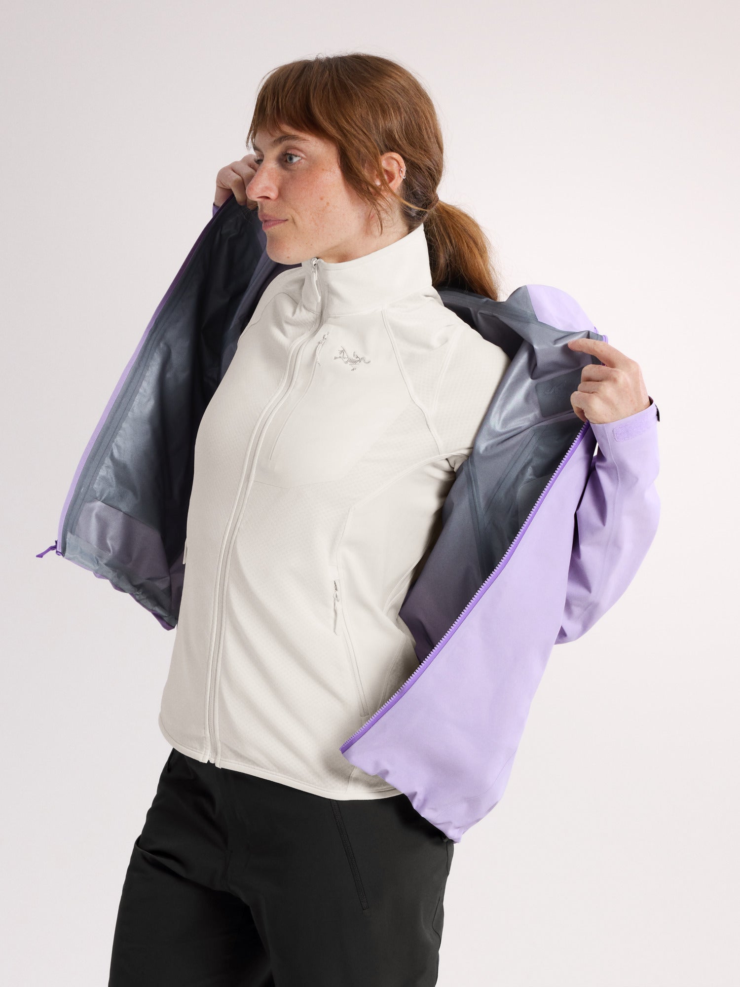 Beta Jacket 防水硬殼外套 女款