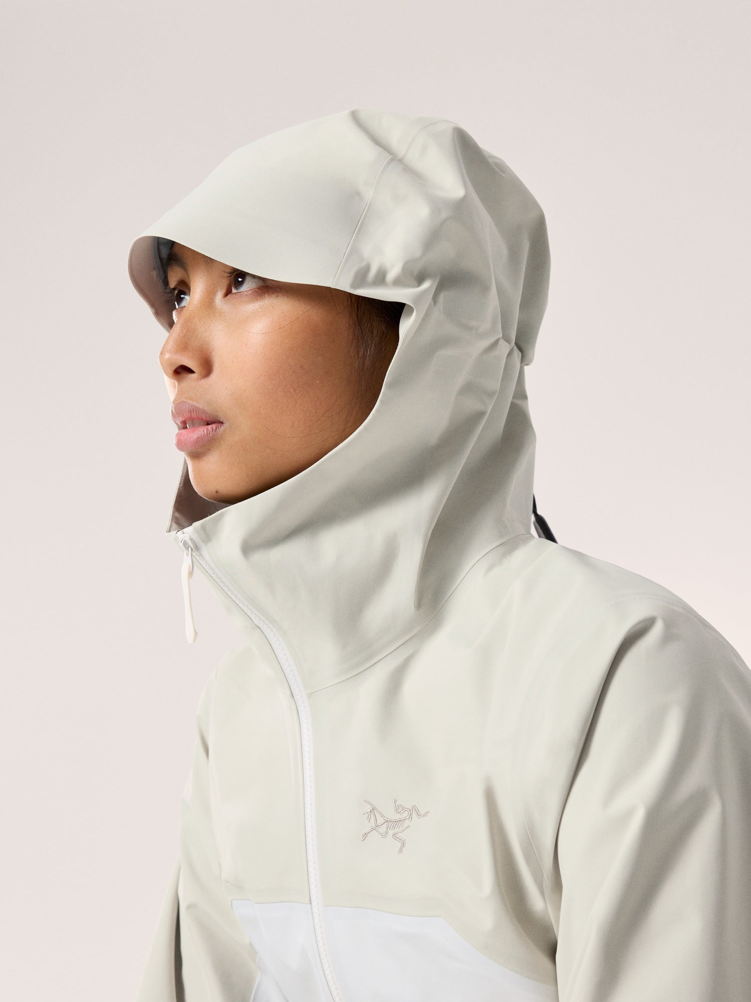 Beta Jacket 防水硬殼外套 女款