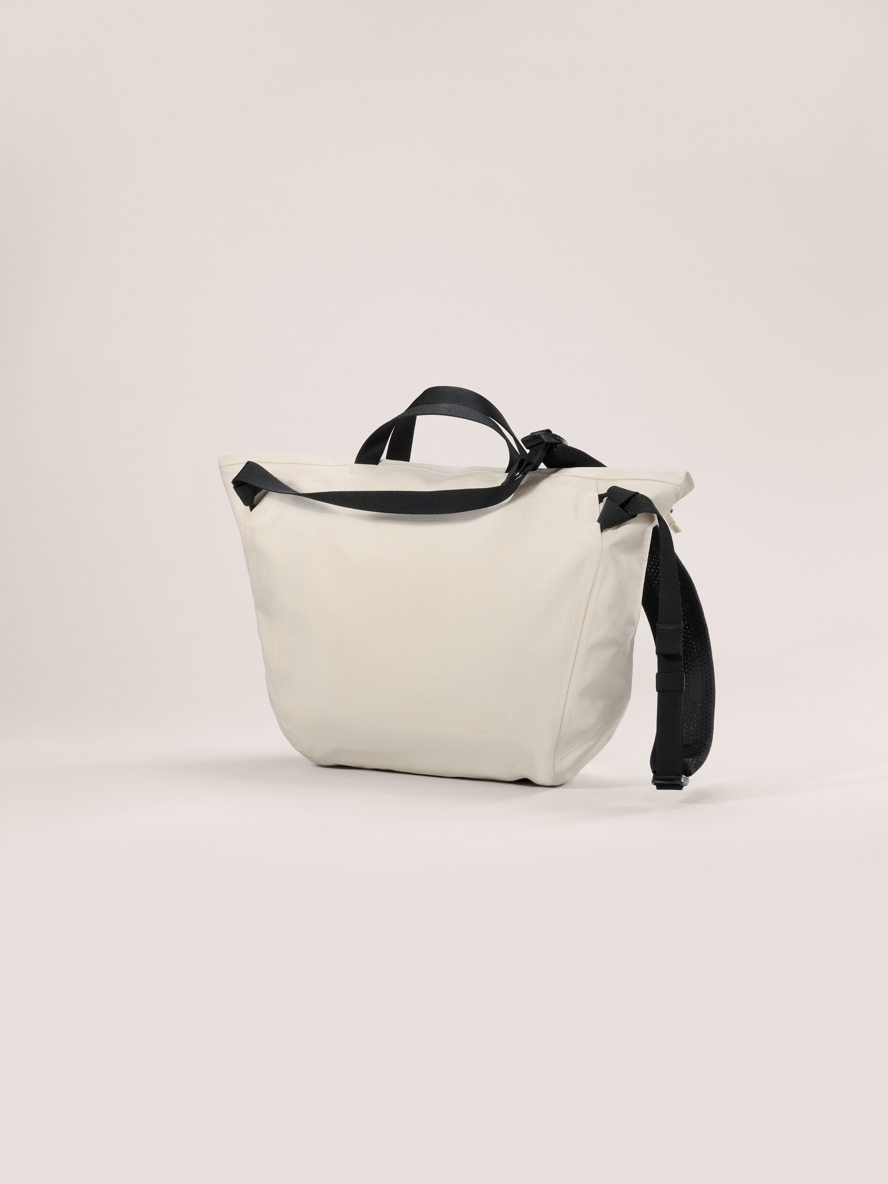Granville Shoulder Bag 背包