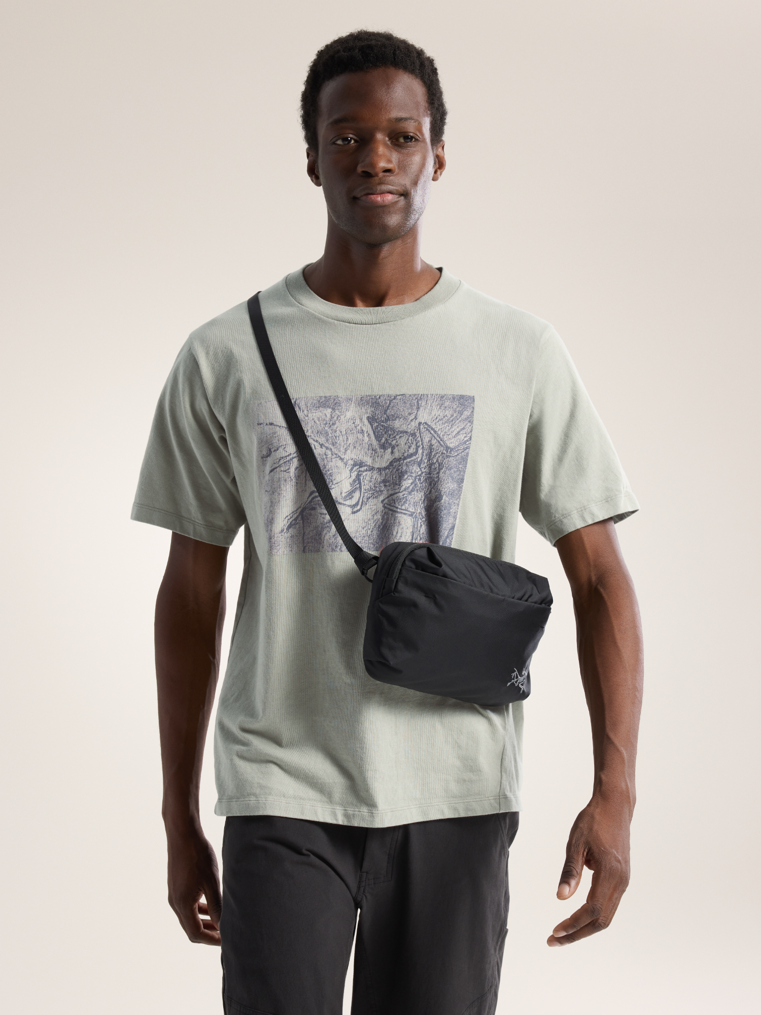 Heliad Crossbody 背包