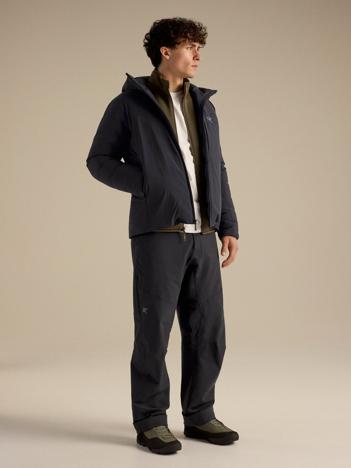 #顏色_黑色 Black