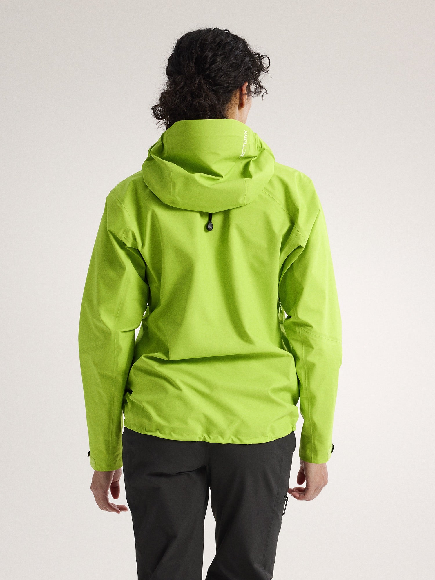 Beta SL Jacket 防水硬殼外套 女款