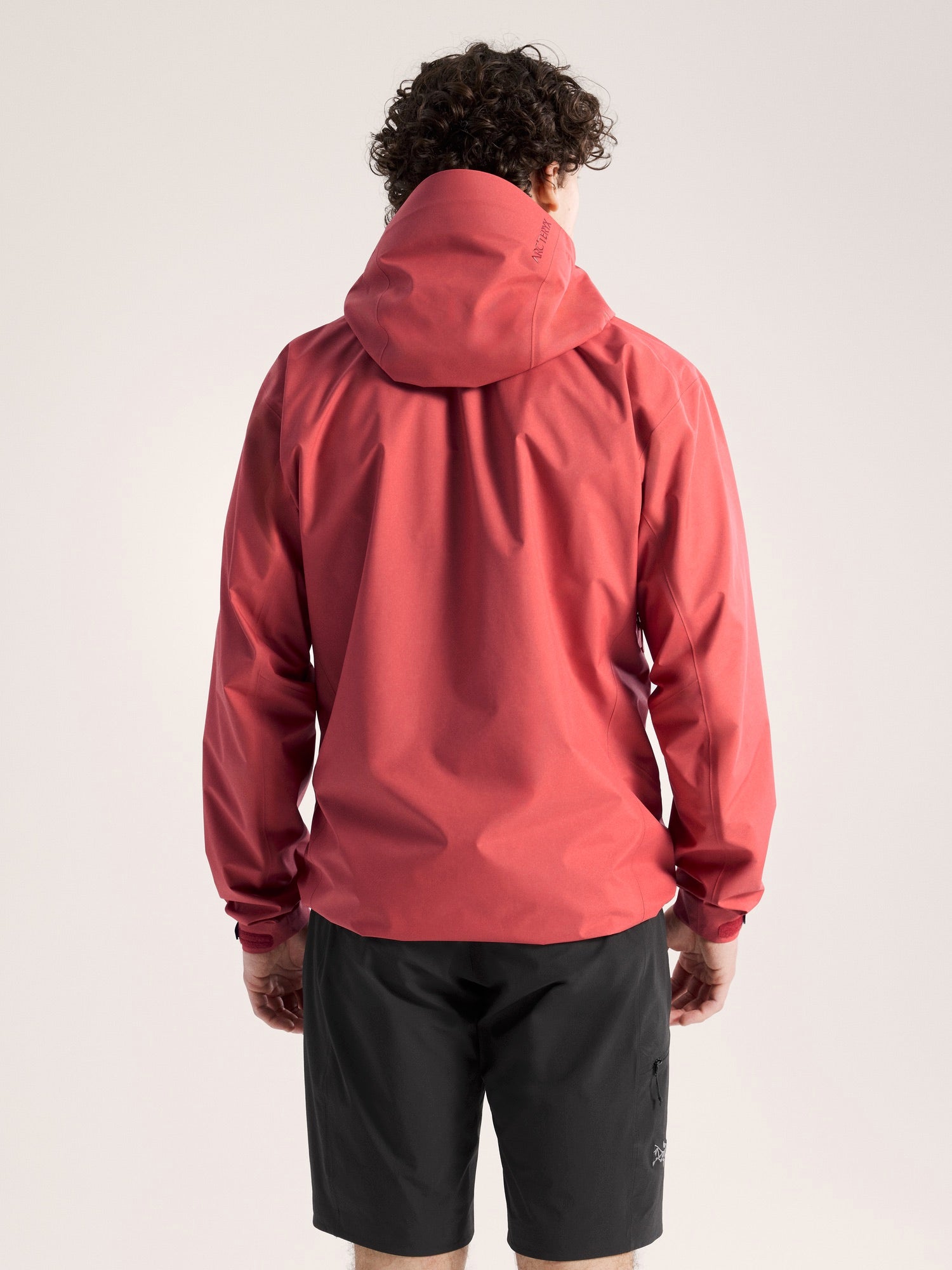 Beta SL Jacket 防水硬殼外套 男款