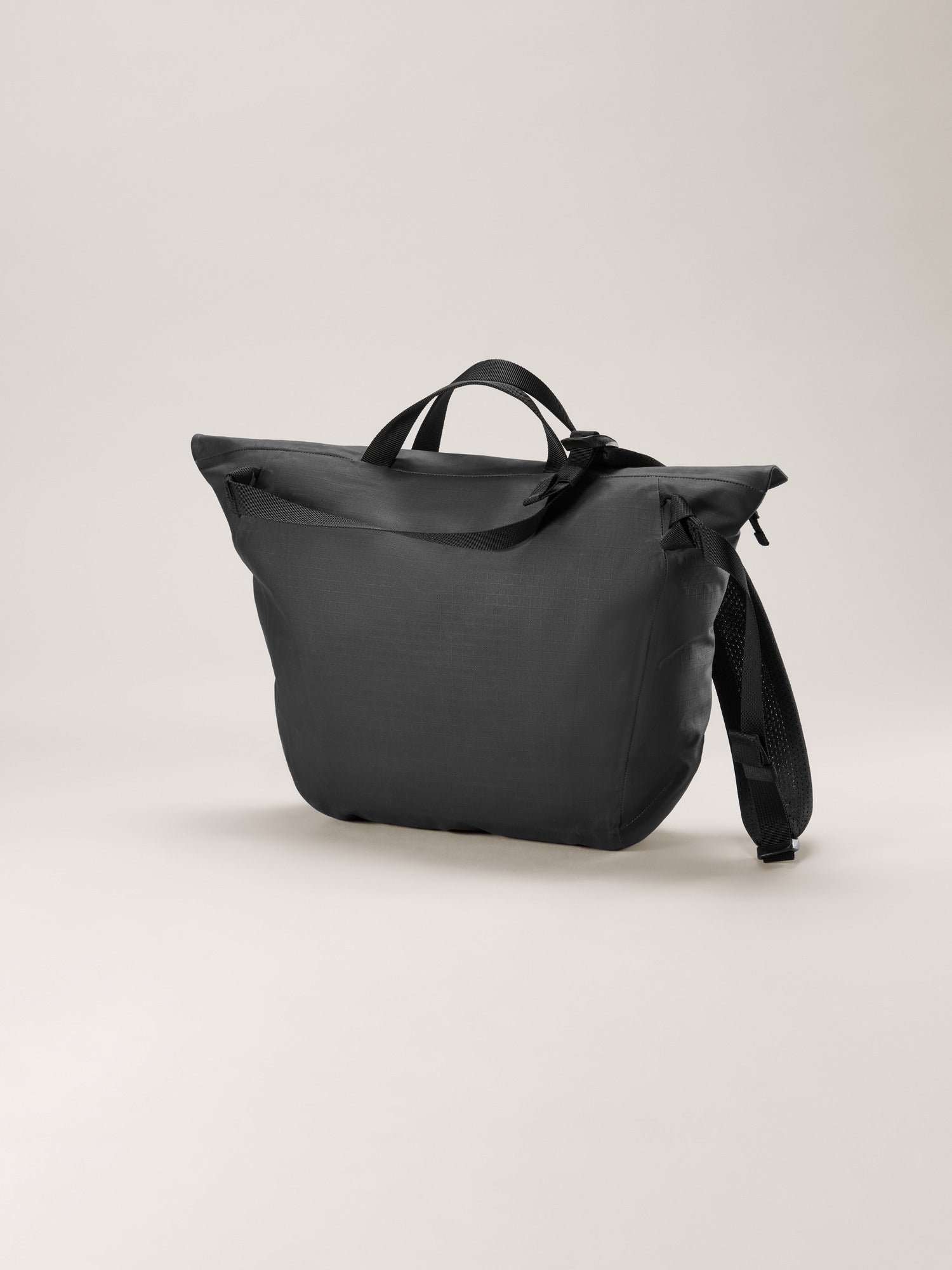 Granville Shoulder Bag 背包