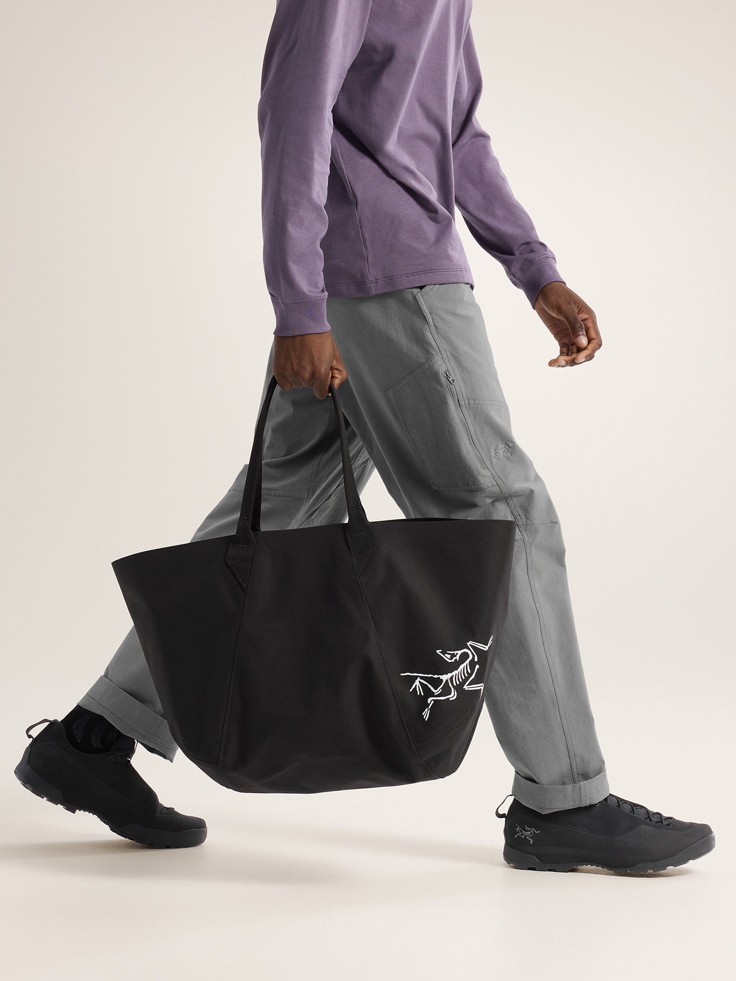 Carrier 45 Gear Tote背包