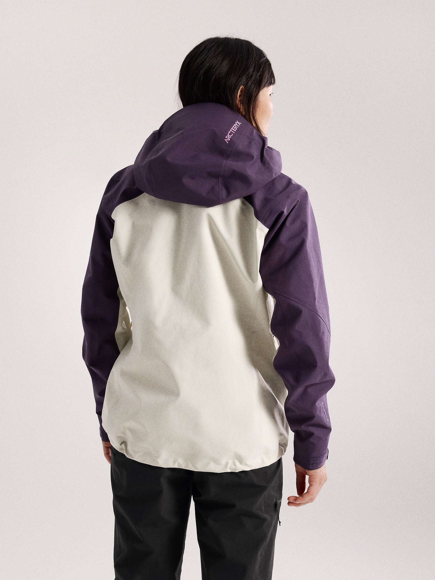 Beta AR Jacket 防水硬殼外套 女款