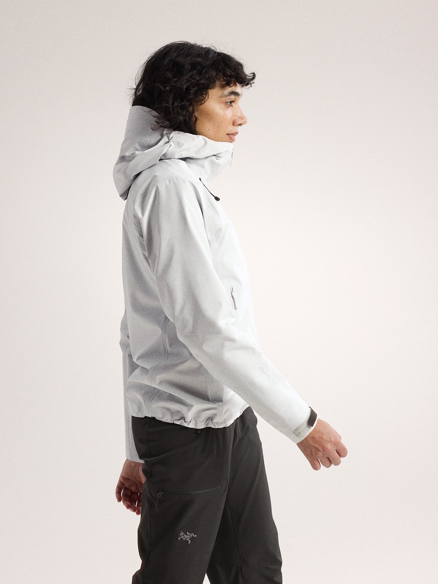 Beta SL Jacket 防水硬殼外套 女款