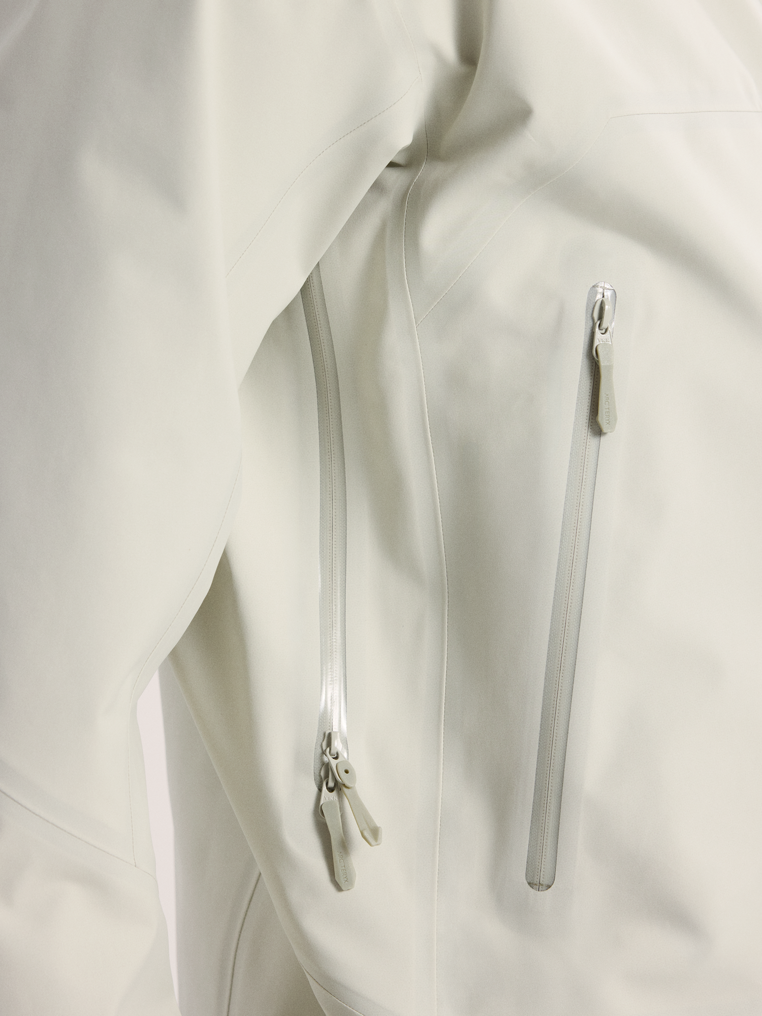 Beta SV Jacket 防水硬殼外套 男款