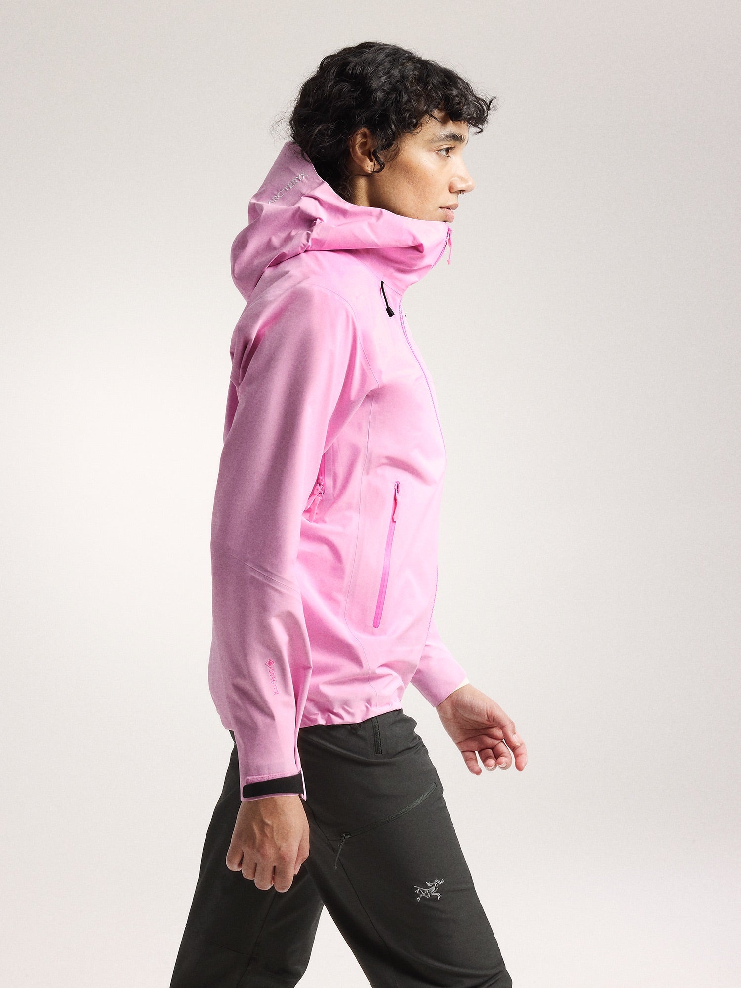 Beta SL Jacket 防水硬殼外套 女款