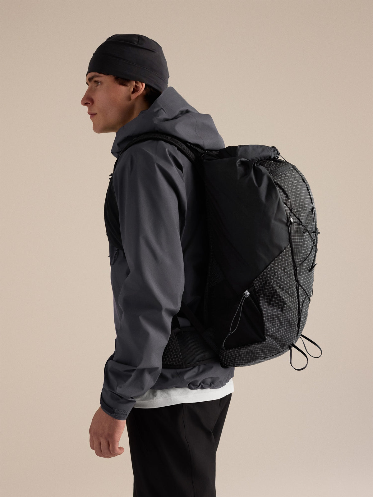 #顏色_黑色 Black